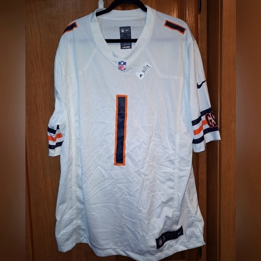 A Nike official NFL Chicago Bears #1 Fields jersey in a men's size XL. NWT.